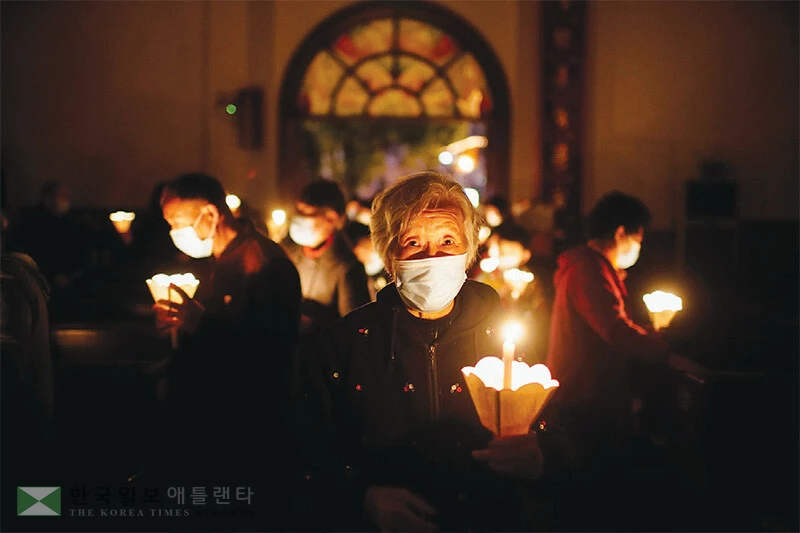  기독교 박해국 리스트에서 중국은 기독교인 체포 사례가 가장 많은 국가로 지목됐다. 사진은 중국인 천주교 신자들의 미사 모습. [로이터]