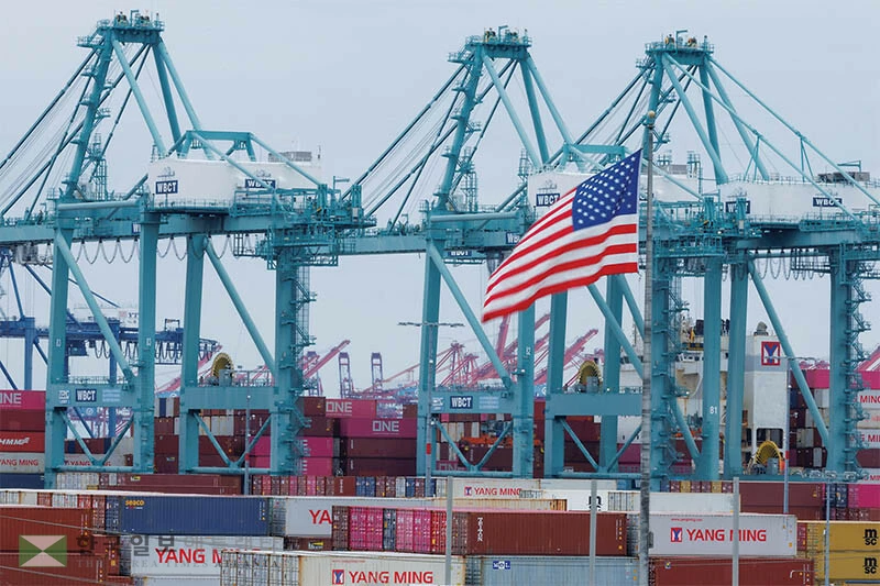  국제무역법원은 지난달 연방 대법원의‘트럼프 상호관세’ 무효 판결에 따른 후속 조치로, 관세를 납부한 모든 수입업자에게 환급 자격이 있다고 판결했다. [로이터]