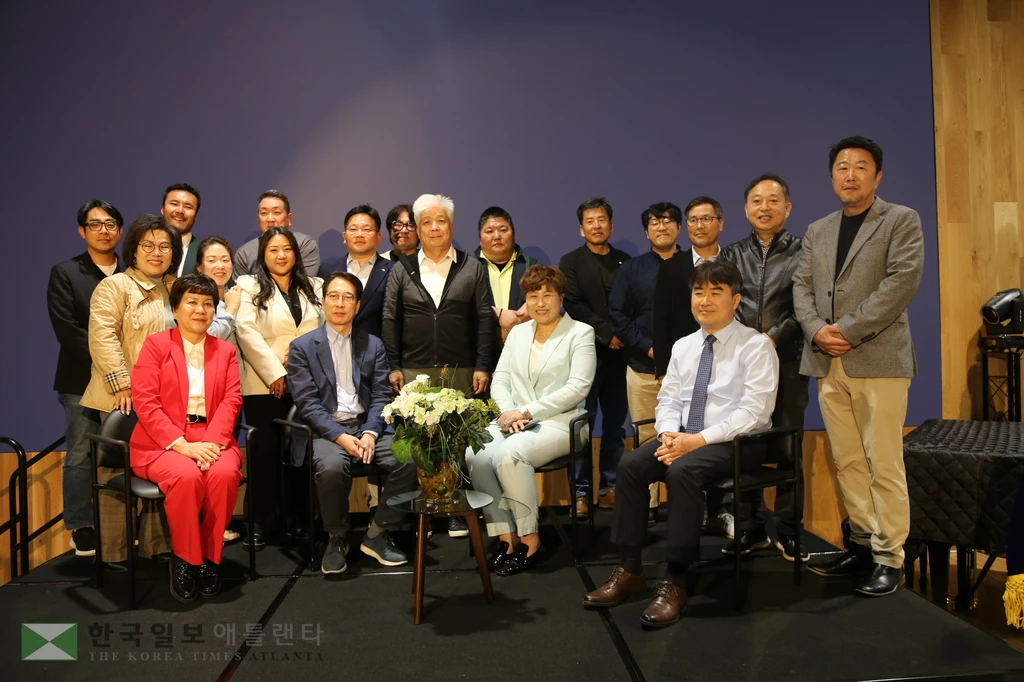 지난 13일 열린 월드옥타 애틀랜타지회 상업용 부동산 세미나 참석 회원들이 함께 했다.