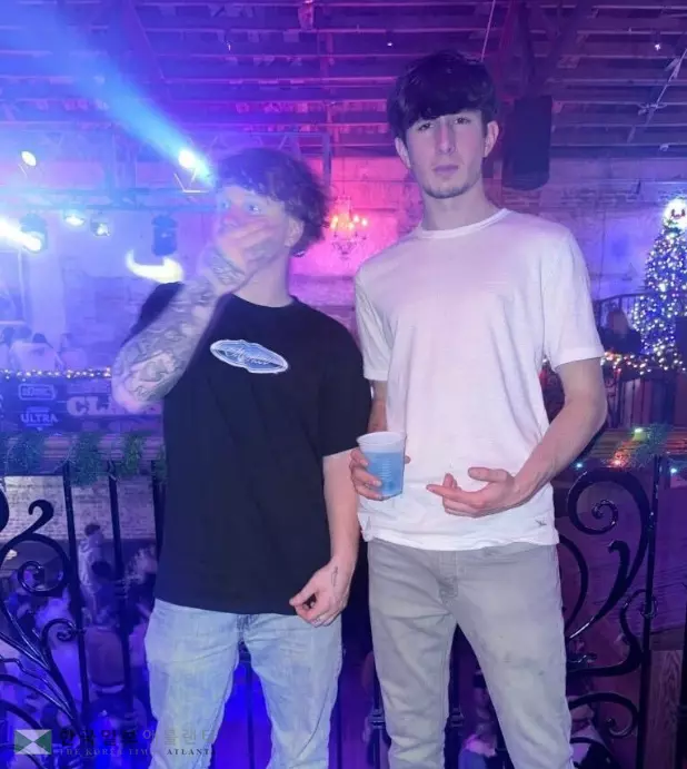 총격으로 사망한 클레이턴 애덤스(22, 사진 왼쪽)와 딜러 벤틀리(19) <사진=폭스 5 뉴스>