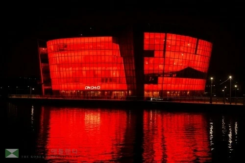 세빛섬 붉은 색 야간 경관 조명[서울시 제공 자료 사진. 재판매 및 DB 금지]