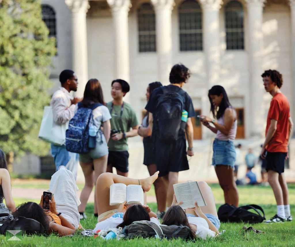 원하는 대학으로부터 불합격 통보를 받았다면, 자신에게 진짜 필요한 대학 조건을 다시 살펴볼 기회로 삼아야 한다. 					<로이터> 