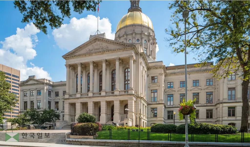 주정부와 의회의 최근 잇단 세금환급과 면세 그리고 추가감세 논의는 다분히 선거를 앞둔 정치적 판단이라는 보도가 나왔다.