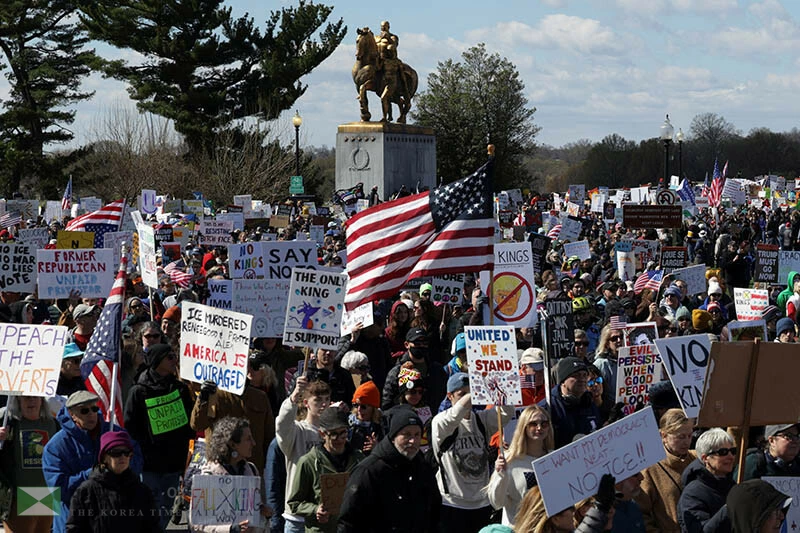  28일, 워싱턴 D.C.에서 열린 ‘노 킹스’(No Kings) 시위 [로이터]