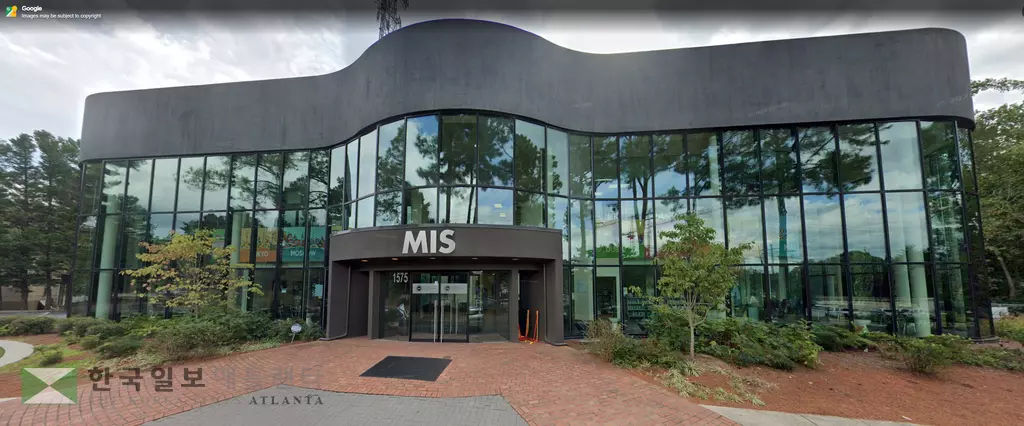 미드타운 인텨네셔널 스쿨 전경, 유치원부터 8학년까지 100~150명 정도의 학생이 재학 중이다.<구글맵 캡쳐>