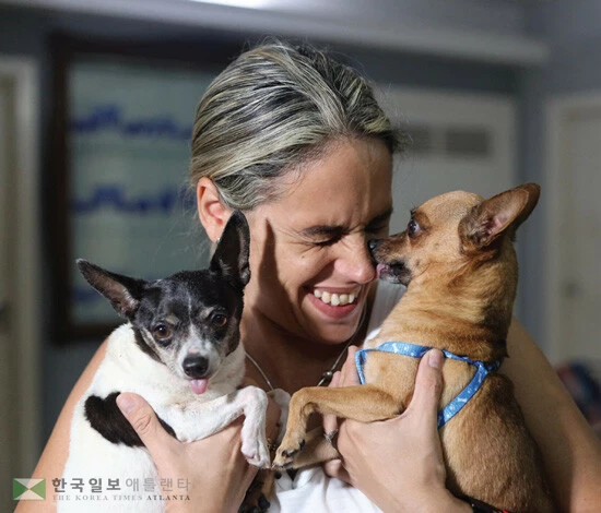  최근 AI 기술을 사용해 잃어버린 반려동물 찾는 사례가 늘고 있다. 데이터베이스에 동물 사진을 올리면 AI가 전국 동물보호소 동물 사진과 매칭하는 방식으로 수색에 나선다. [로이터]