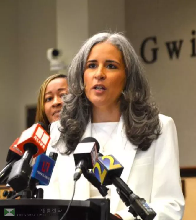 에스트레야 귀넷 교육감 내정자가 4일 스와니에서 기자회견을 통해 향후 귀넷 교육 정책 방향에 대해 입장을 밝히고 있다.<귀넷 데일리 포스트>