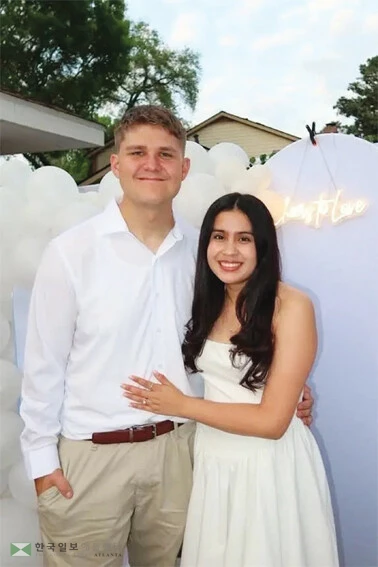 매튜 블랭크와 아내 애니 라모스.