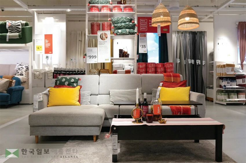 한 때 틱톡 등 소셜미디어에서 인기를 끌던 트렌디한 인테리어에 싫증을 느끼는 주택 보유자가 늘고 있다. <로이터>