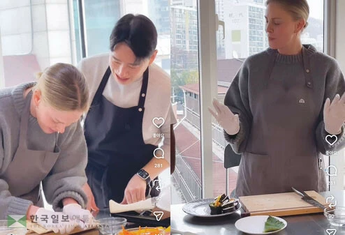 한국에서 김밥을 만들고 춤을 추는 영화배우 샤를리즈 테론. <인스타그램/연합>