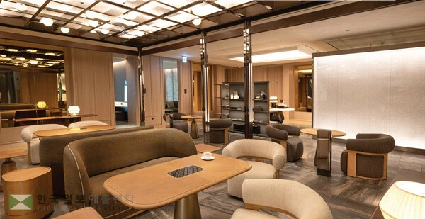  대한항공이 리뉴얼을 마치고 공개한 인천공항 일등석 라운지의 럭셔리하고 편리한 내부. [대한항공 제공]