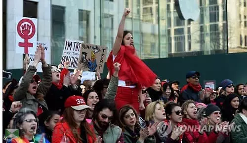 '여성 없는 하루' 전국서 '여성 파워' 과시