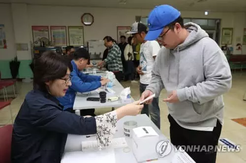 한국인의 선택...'소중한 한표 찍었다'