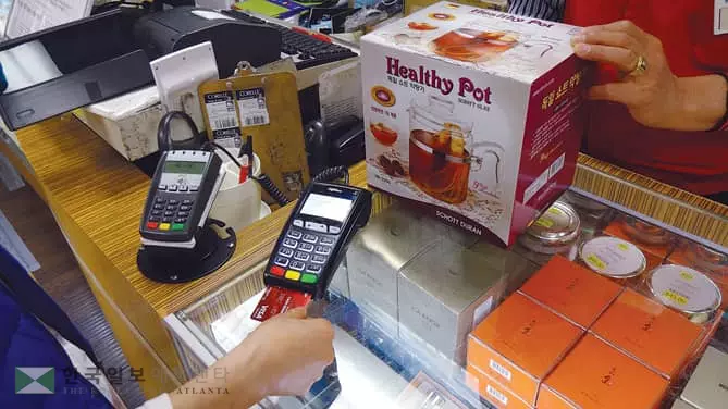 아직도 긁으세요? 차지백 피해 보호 못 받아