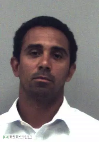 자신의 반 여제자에 성관계 강요