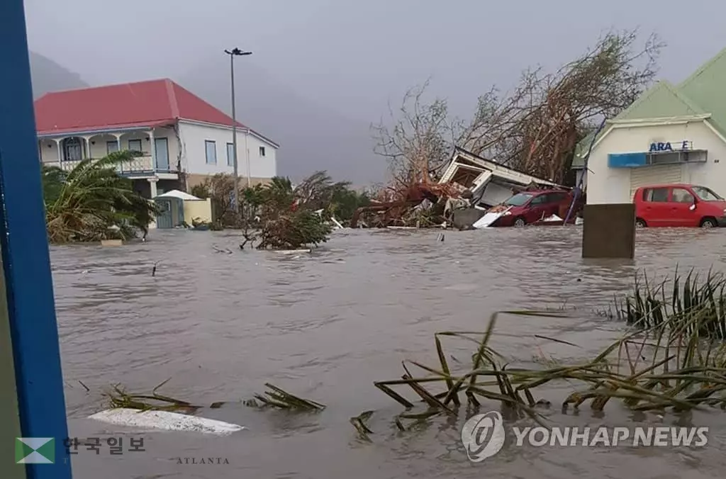초강력 허리케인 ‘어마’ 카리브해 강타