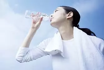 여성방광염, 물 더 자주 마시면 예방 도움