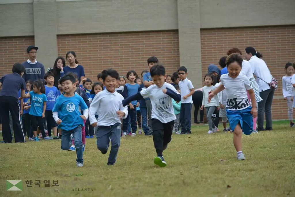 "신나게 뛰어놀아 너무 좋아요"