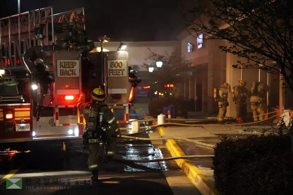 한밤 중 둘루스 한인타운서 화재