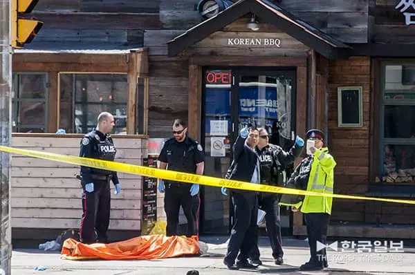 <사진>토론토 한인타운 차량 돌진 사고...한인 3명 사망.1명 부상