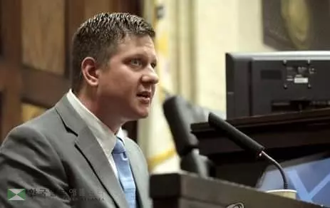 "교육받은 대로 했다" '흑인소년 16발 총격사살' 전 경관 법정변론