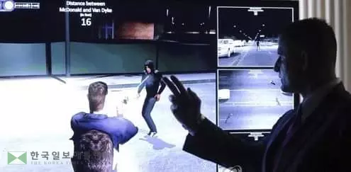 "교육받은 대로 했다" '흑인소년 16발 총격사살' 전 경관 법정변론