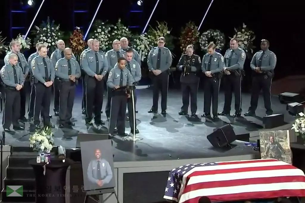 근무 중 순직 귀넷 경관 장례식 엄수