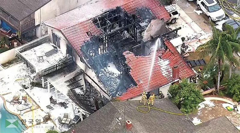 '마른 하늘에 날벼락'  파티 중 비행기 '꽝'