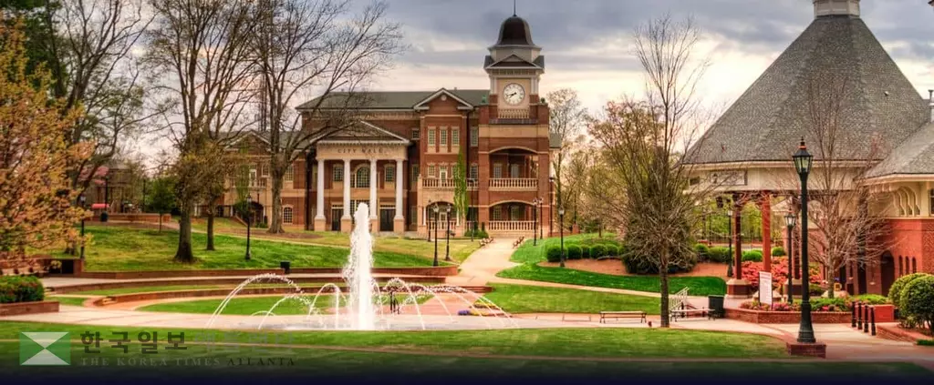 내셔널 지오그래픽, 둘루스 집중 조명