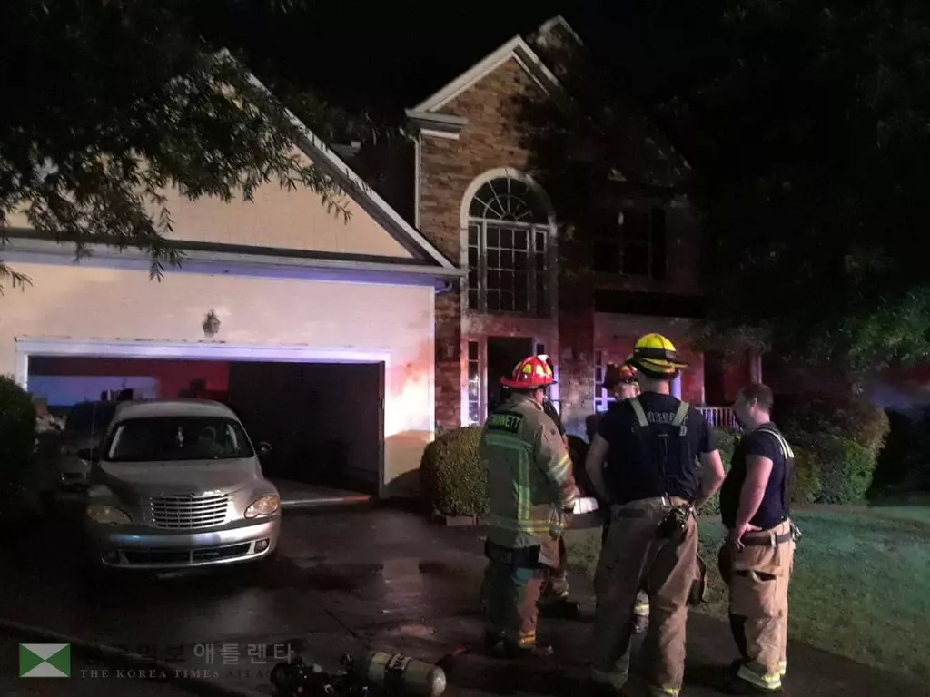 벼락에 귀넷 주택 잇달아 화재