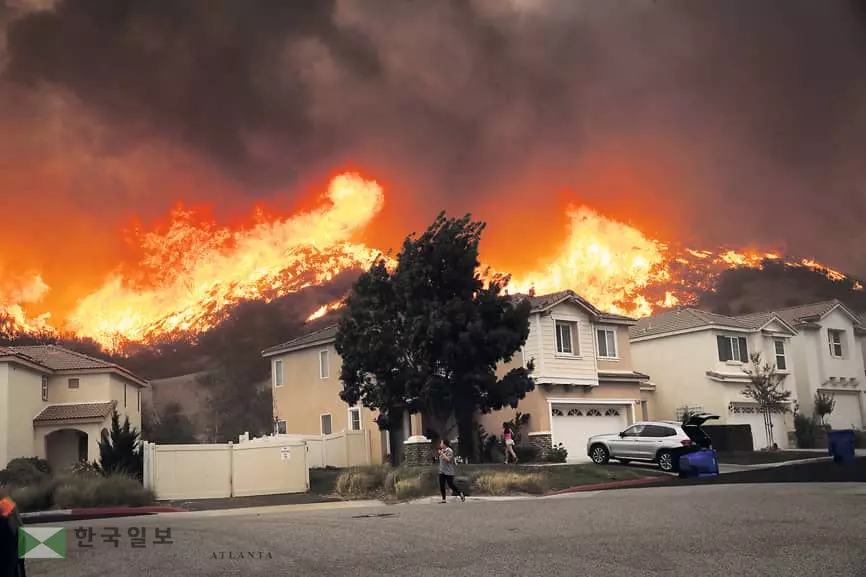 캘리포니아 곳곳 화마... 주민 강제대피 명령
