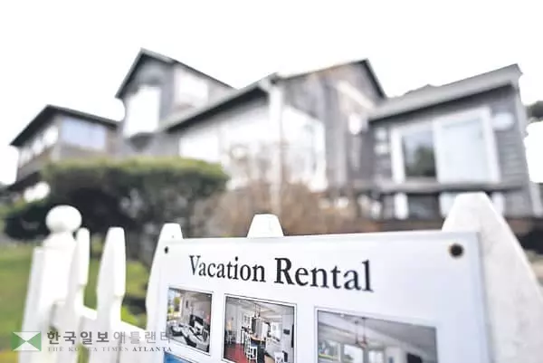 ‘추가 수수료 꼼수’ 숙박공유업체에 불만 고조
