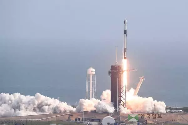 스페이스X, 유인 우주여행 성큼