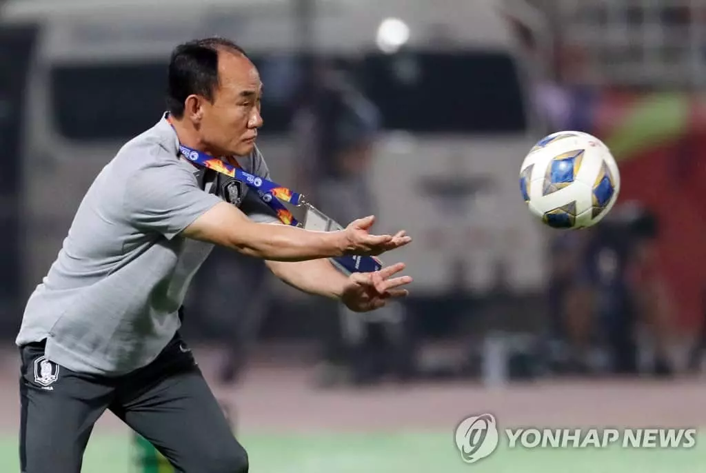 한국 남자축구, 세계 첫 9회 연속 올림픽 본선…호주 꺾고 결승