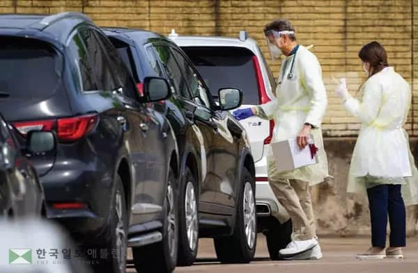 ‘드라이브 스루’ 검진 미 전역 확산