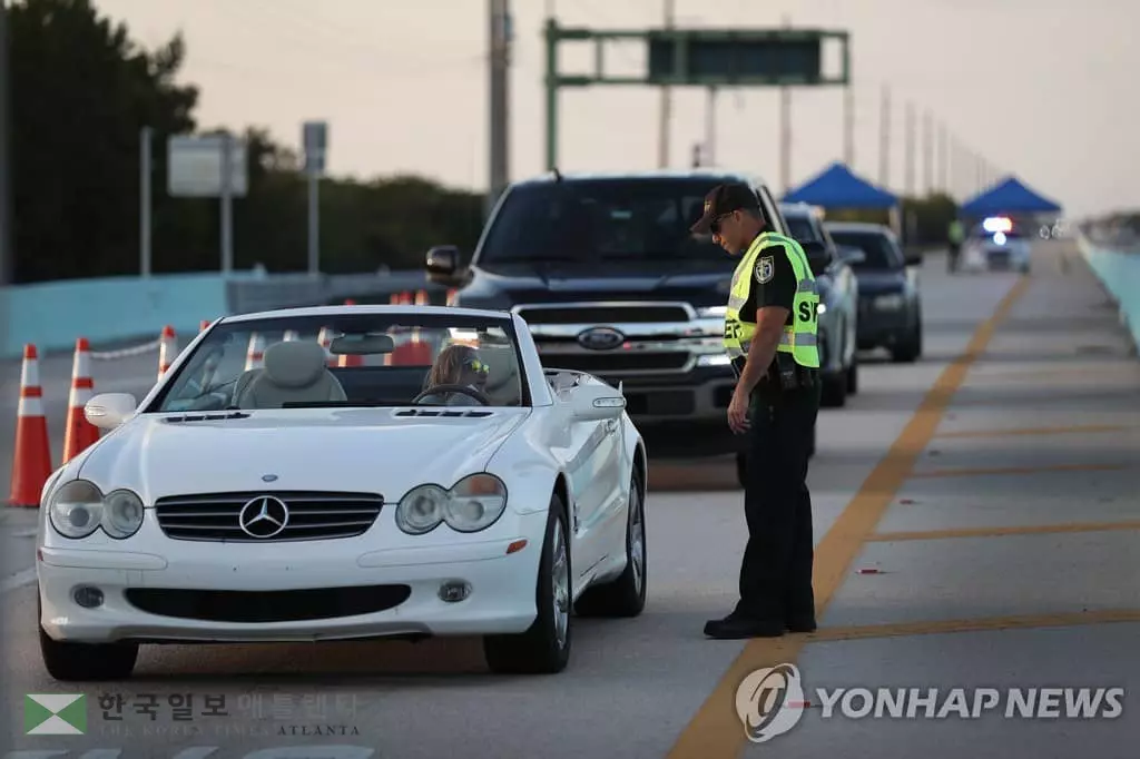 미 주정부들 "우리지역 오지마" 서로 빗장…여행객 격리도