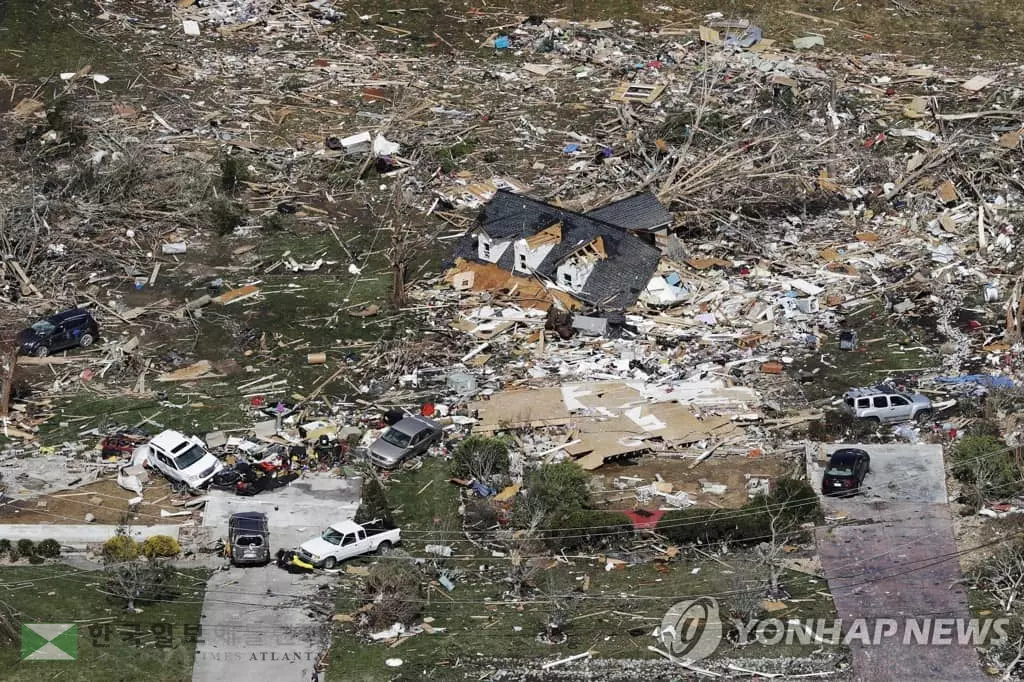 코로나19 와중에 토네이도까지…남부 사망자 30명 넘어