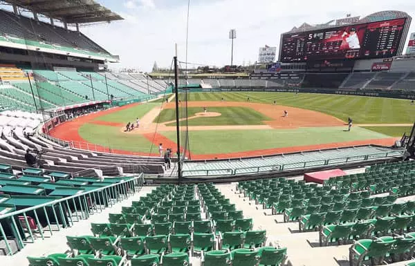 MLB ‘무관중 경기’ 전망 속 ‘연봉 삭감’ 불협화음