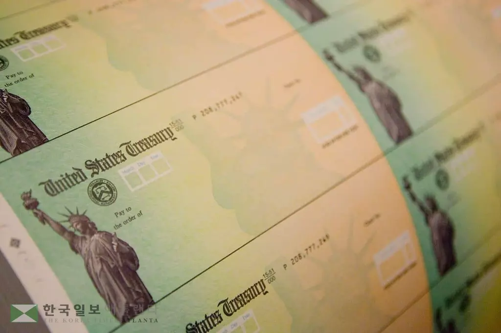 백악관, 1,200달러 추가 지원 검토