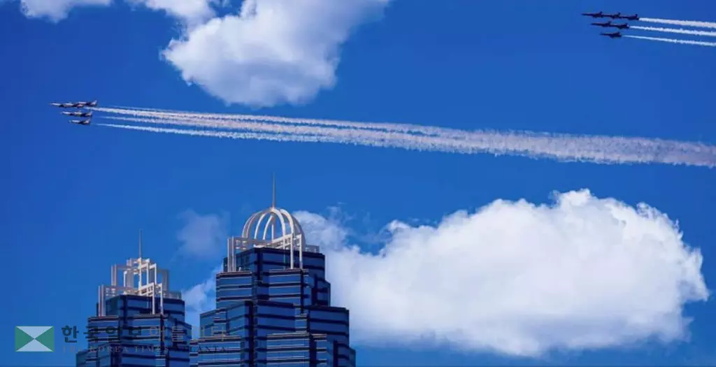 애틀랜타 상공에 펼쳐진 ‘감사 에어쇼’