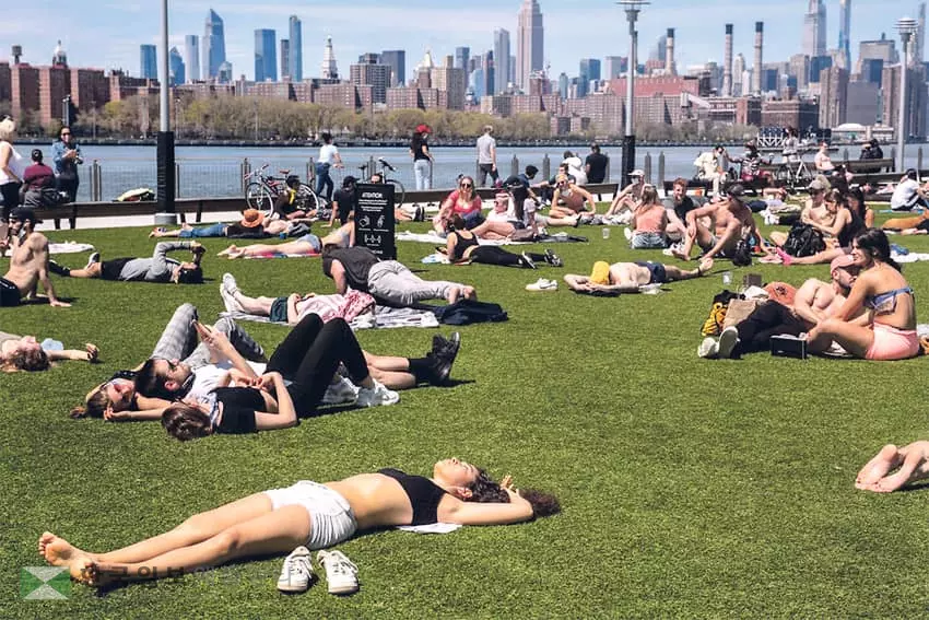 뉴욕 센트럴팍 등 소풍 인파 “제발 마스크 써라”