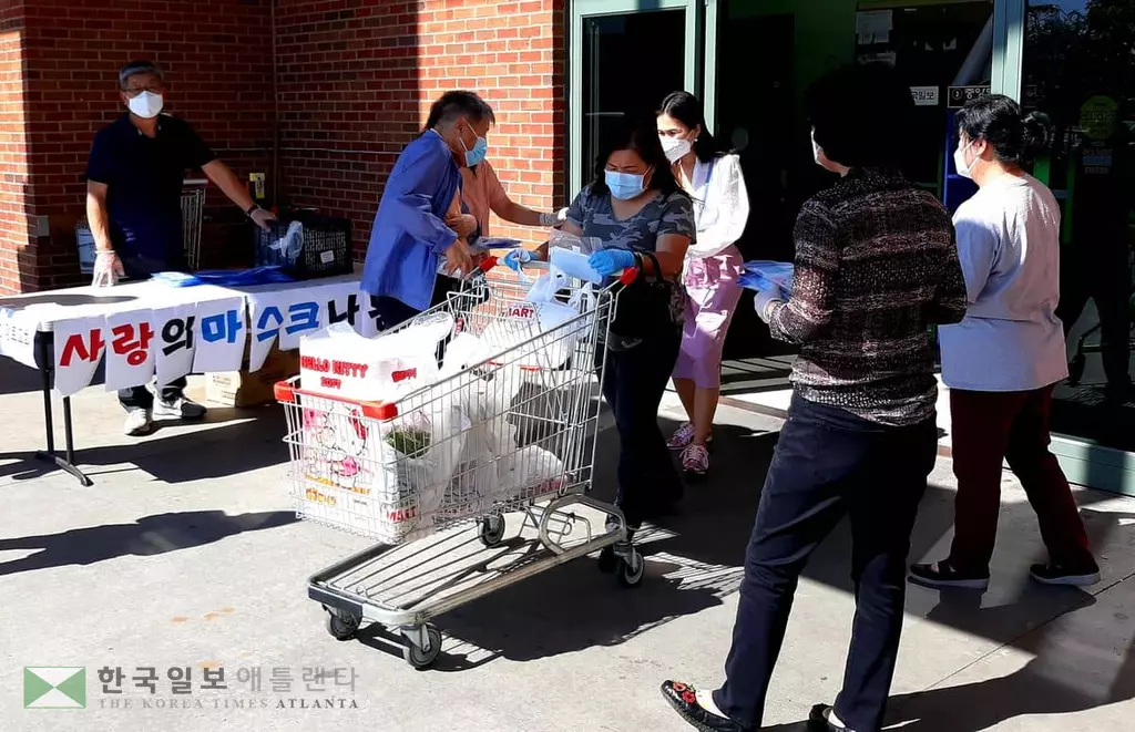 <사진뉴스>새한교회, 마스크 무료 나눔