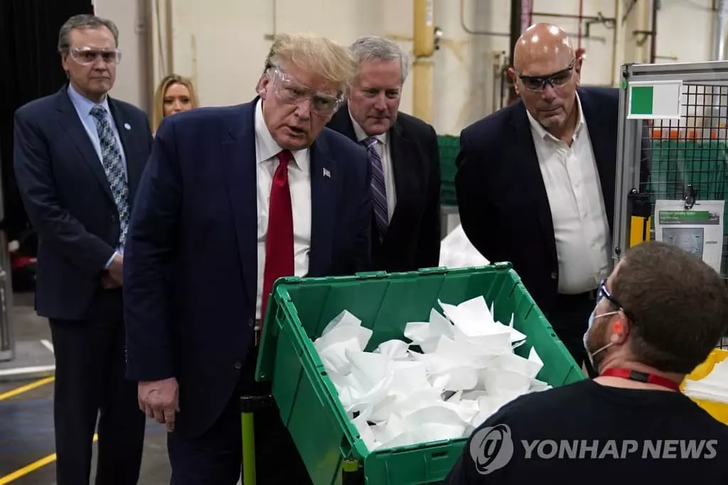 “보건부, 코로나19 초기 마스크 증산 제안 묵살”