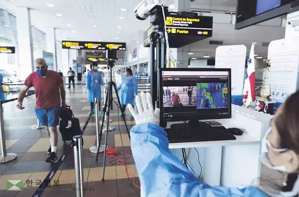 공항마다 열 감지 카메라·위생부스