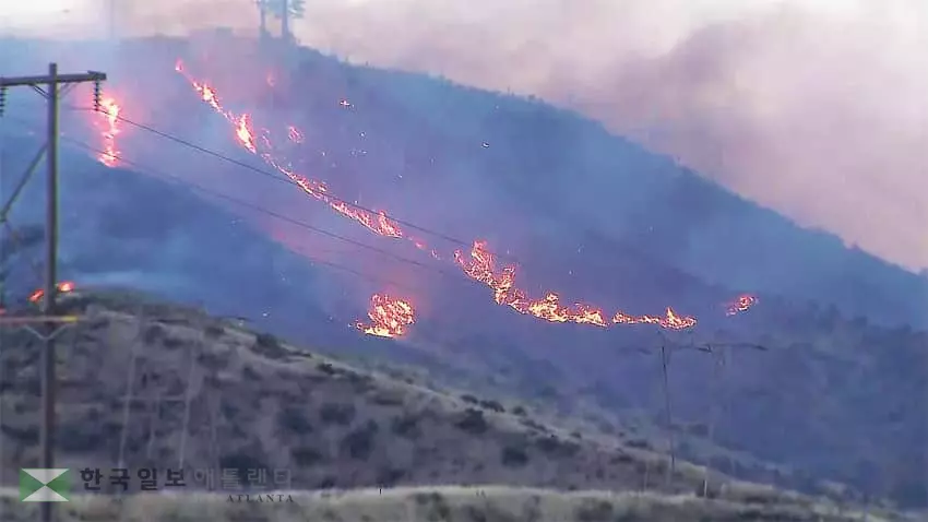이 와중에 산불·정전까지…