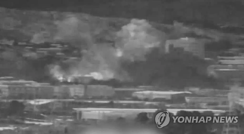 북한, 개성 연락사무소 전격 폭파…청 "강력한 유감"