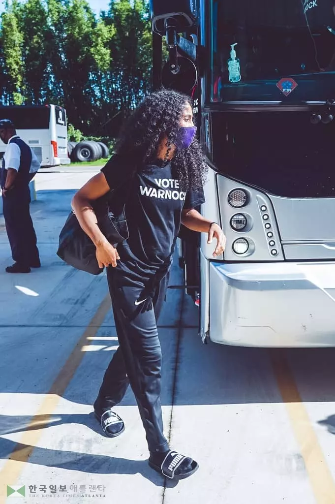 WNBA 선수들 '상원 선거에서 애틀랜타 구단주 뽑지 맙시다'