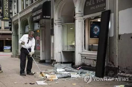 시카고 도심약탈 때 한인 보석상도 피해…"처음엔 큰 충격"