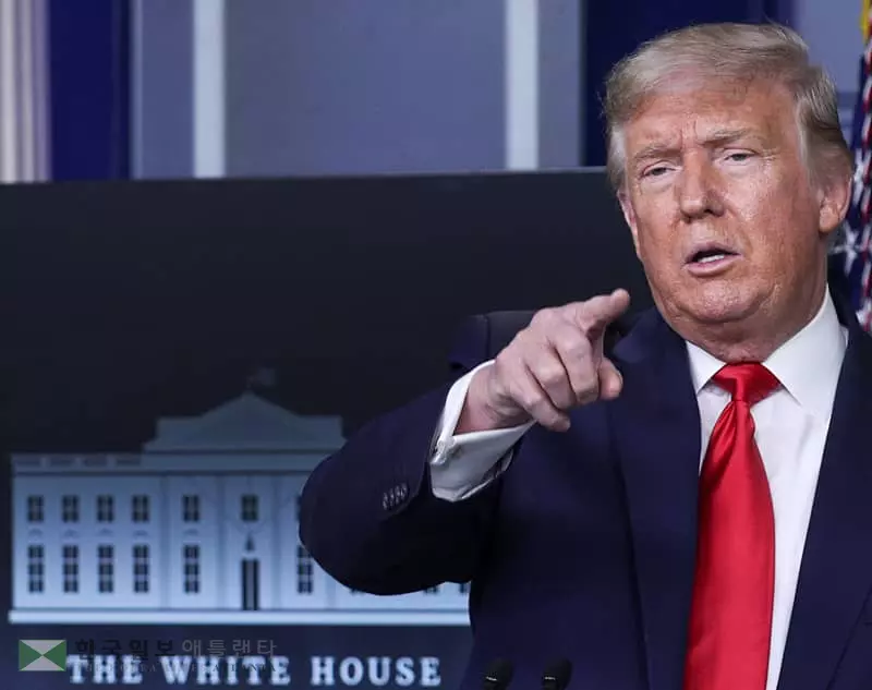 트럼프, 부양책 협상 결렬 민주당 책임론… “자금 준비돼 있다”