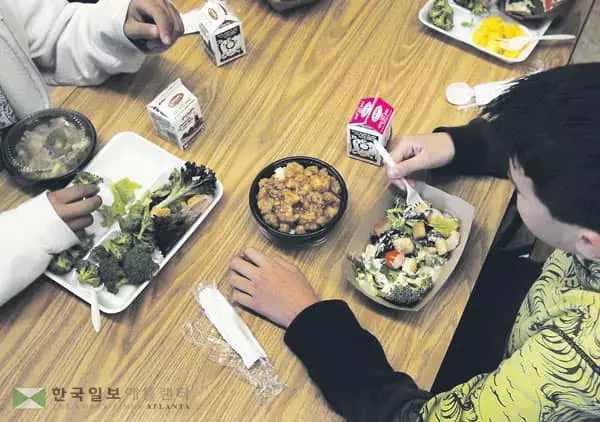 미 학부모, 자녀 식비 대느라 빚진다